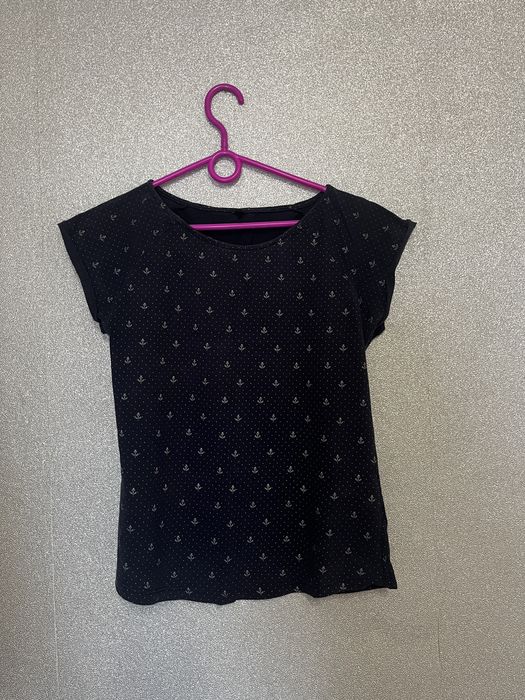 Granatowy t-shirt w kotwice Sinsay rozmiar XL