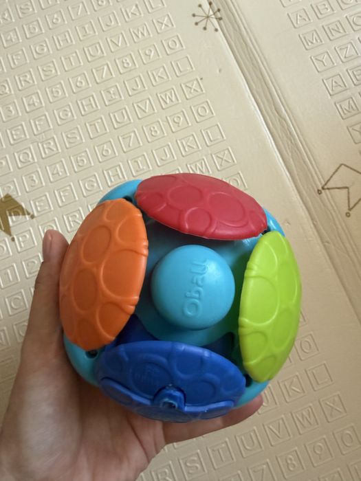 Oball Wobble Bobble вібруючий мʼяч