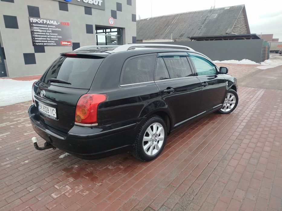 Тойота Авенсіс  2.2 тди