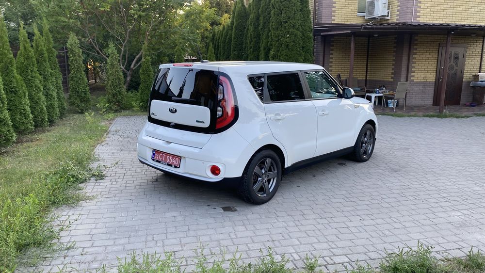 Продам електро KIA SOUL  EV