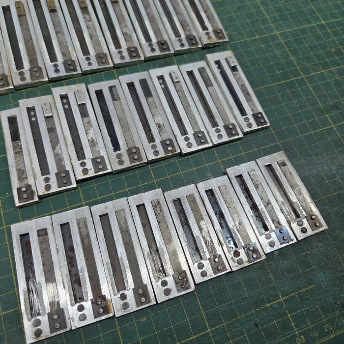 Głosy basowe do akordeonu lub harmonii