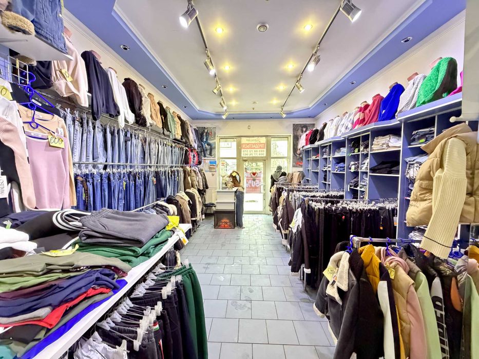 Продається комерційне приміщення в самому серці міста 42 м.кв. Фасад!