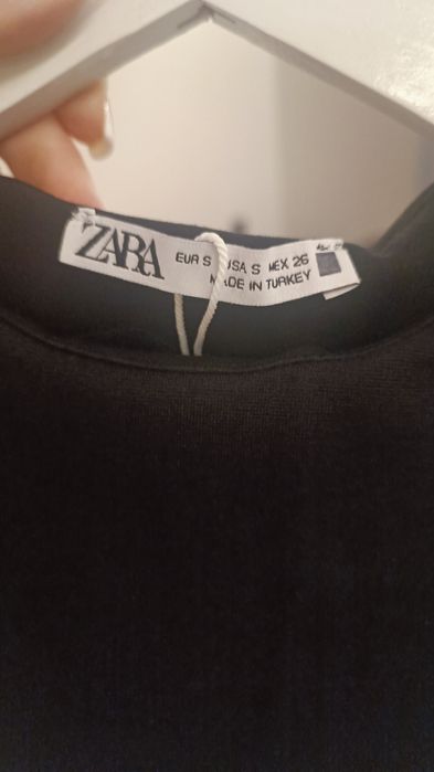 Маленьке чорне плаття Zara