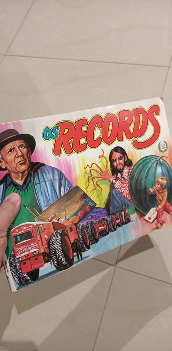 Cadernetas antigas de cromos incompletas e completa