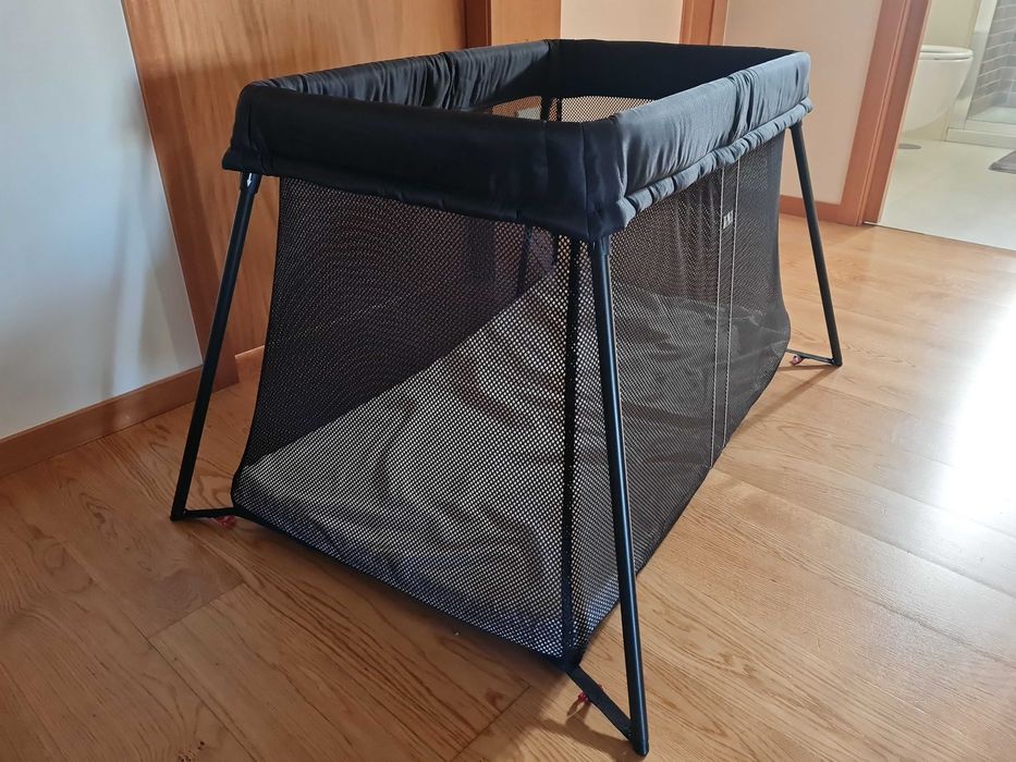 Cama de viagem Baby Bjorn - Como nova