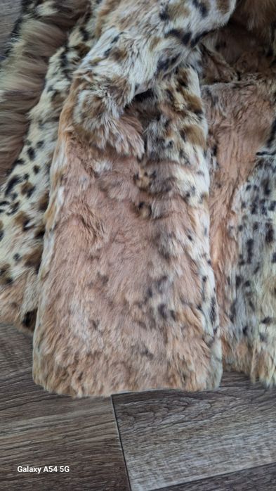 Продам комір з хутра єнота