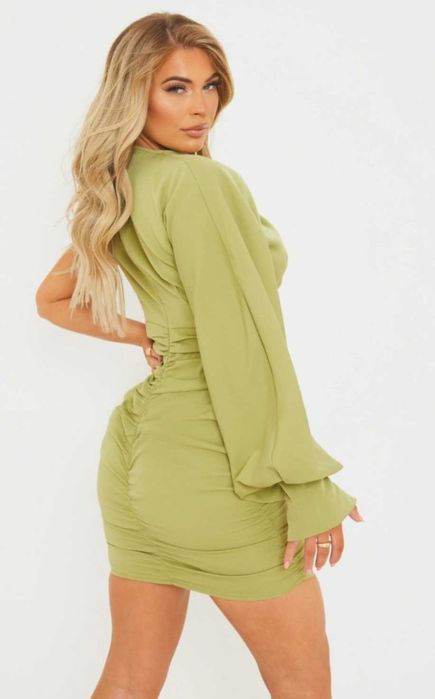 Стильное, драпированное, ассиметричное мини плаття prettylittlething