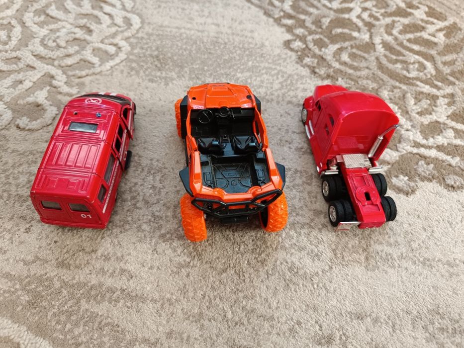 Машинки Kinsmart