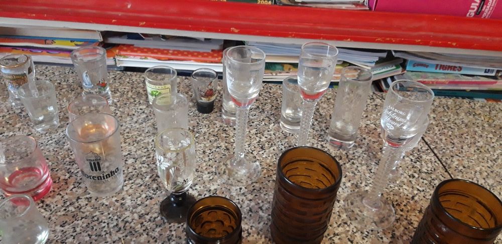 Conjunto de Cálices/Copos Pequenos Diversos