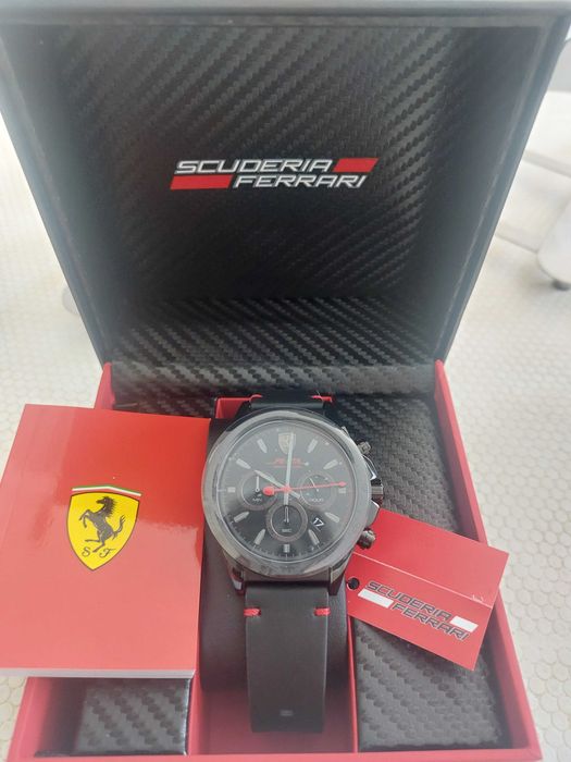 Relógio Ferrari novo