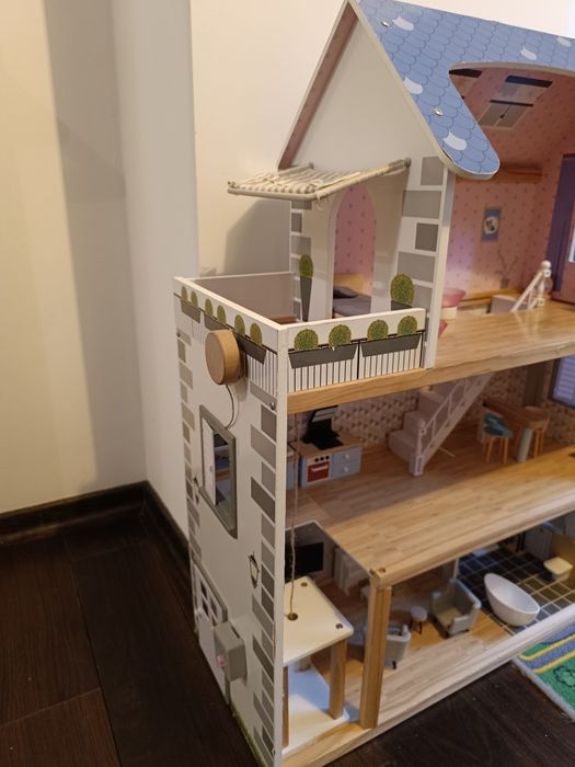 Domek dla lalek XXL z windą i wyposażeniem