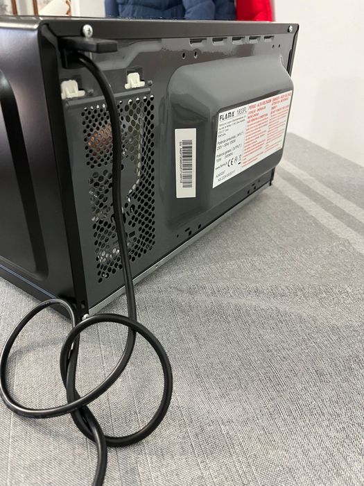Microondas Flama 20 L