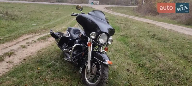 Harley-Davidson FLHTCU Ultra Classic Electra Glide FLHT 2002
Источник: