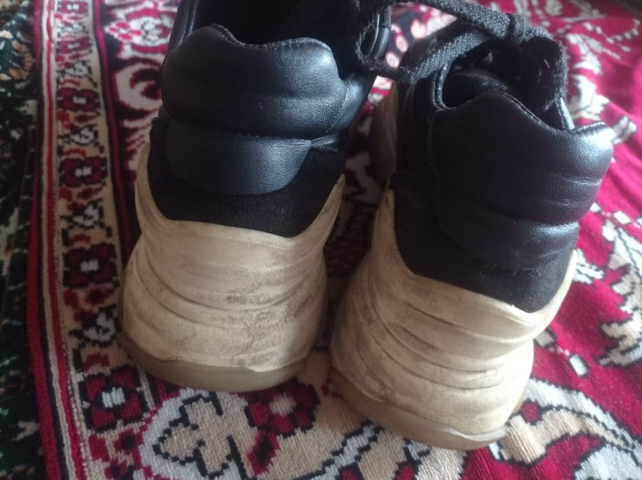 Красовки  кожа 38 р.Тапочки 37 р.