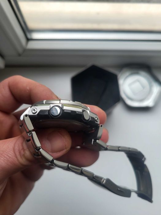Casio G-SHOCK GST-B500D-1A гарний стан офіційно куплен в Україні