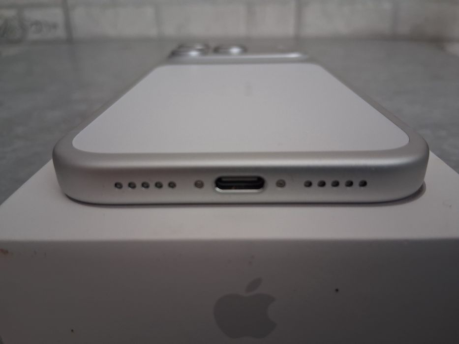 Iphone 17 pro silver 256 GB GW  jak nowy