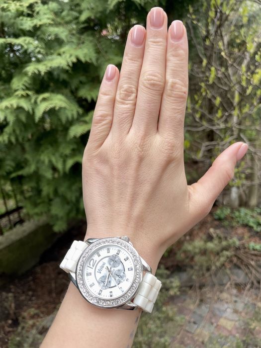 Новий кварцовий годинник Anne Klein