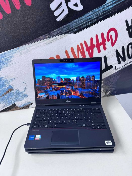 Fujitsu U7311 ультратонкий, можлива зарядка від Повер Банка, є 80шт