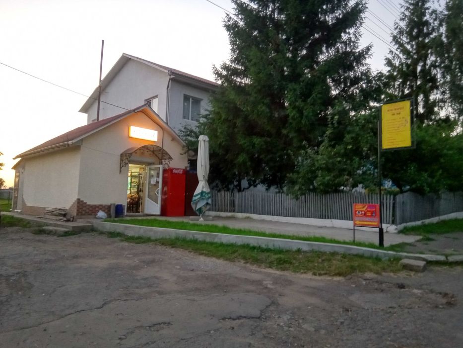 ПРОДАЖ - ОРЕНДА.  Магазин - бар. Заставна,вул.Бажанського.