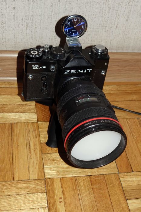 Zenit - Lampka z zegarkiem