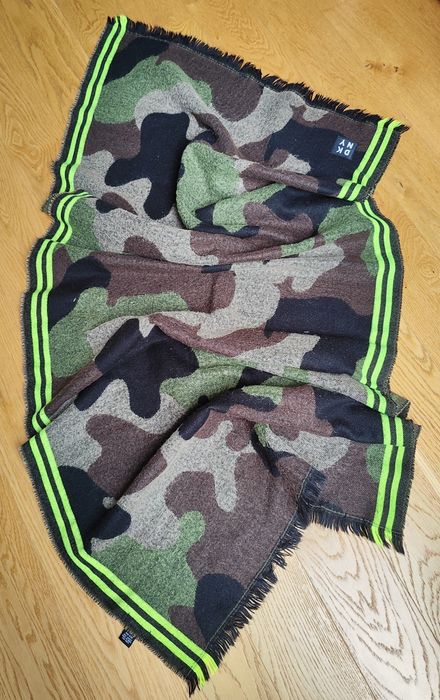 Szal zimowy DKNY oryginalny stan bdb