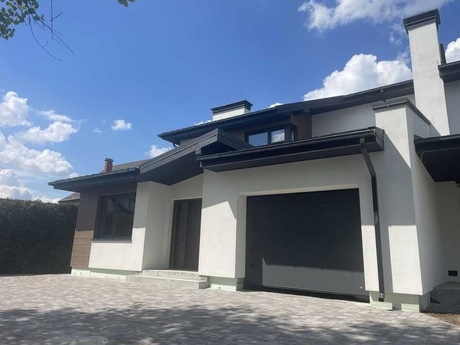 Продаж котеджу біля Львова в с.Кожичі