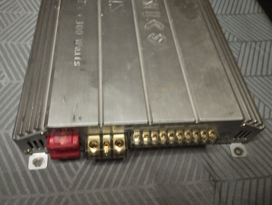 Підсилювач Hifonics Zeus ZX8000: 6 000 грн. - Підсилювачі та