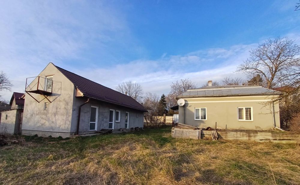 Продам житловий будинок на великій ділянці в м.Рогатин,від центру 5хв