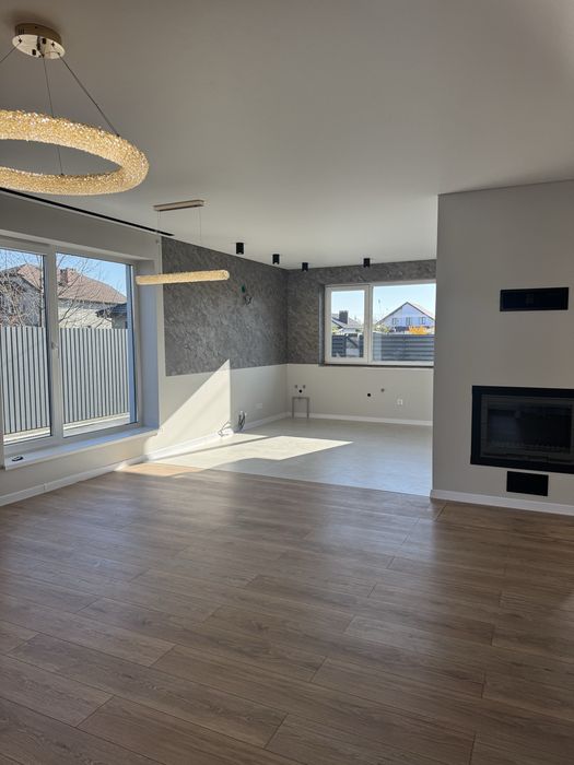 Продаж нового будинку Американки