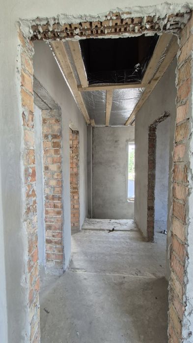 Продається будинок в центрі міста