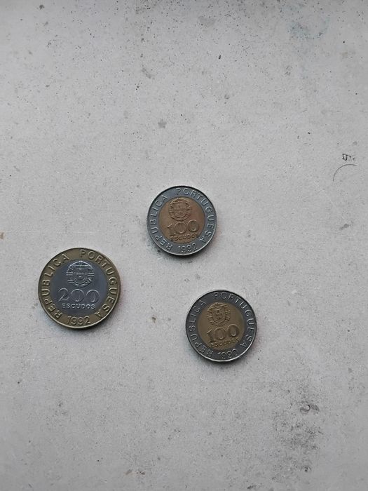 Moedas República portuguesa 200 escudos e 100 escudos