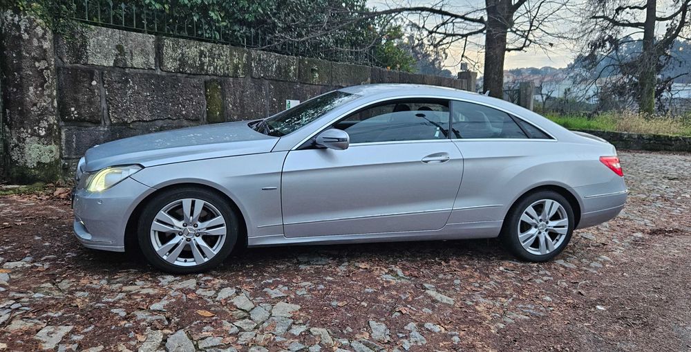 Mercedes-Benz E250 Coupe