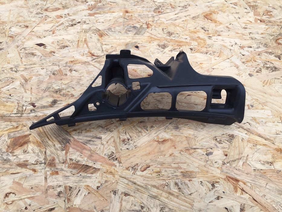 Кронштейн бампера Vw Golf 6 хетчбек / універсал