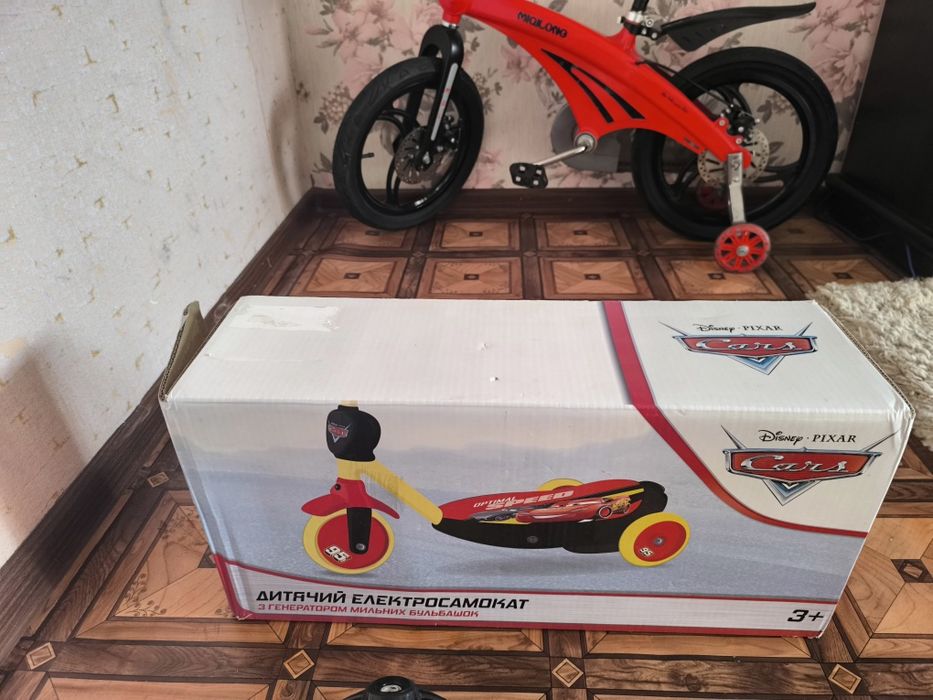 Дитячий електросамокат))