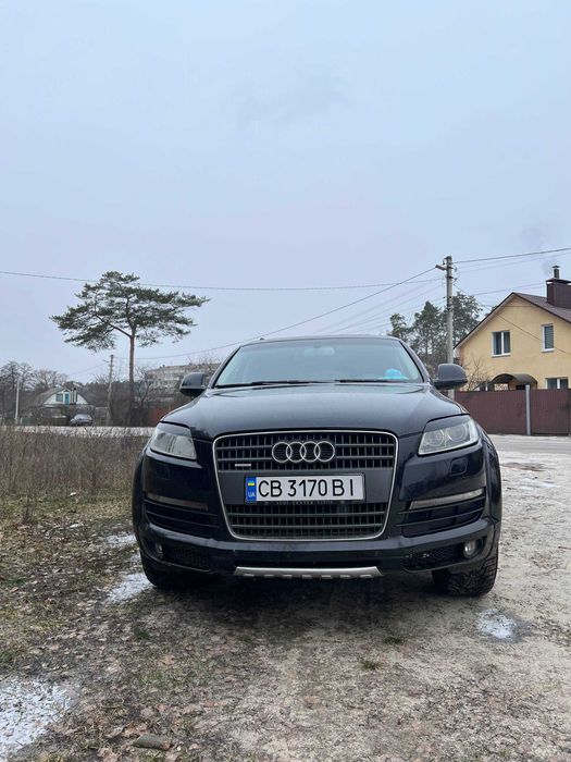Продам Ауді Q7 в гарному стані!