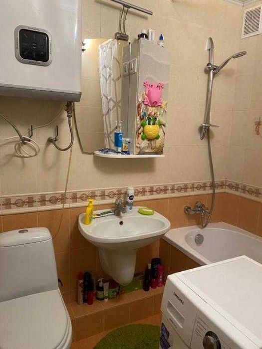 Продается 2 ком 3/5, пр Юбилейный, метро Барабашова