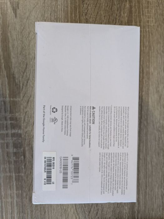 Розумна колонка Google Home Mini + розумна лампочка