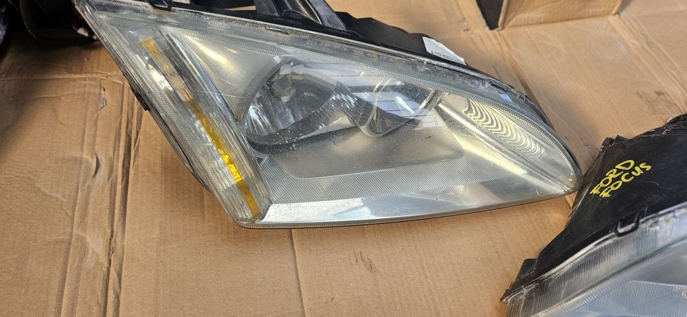 Focus mk2 lampy przod kompletny europa
