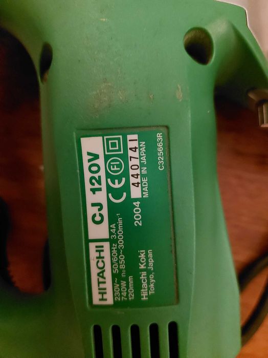 Wyrzynarka Hitachi CJ120V 740W + 11 brzeszczotów