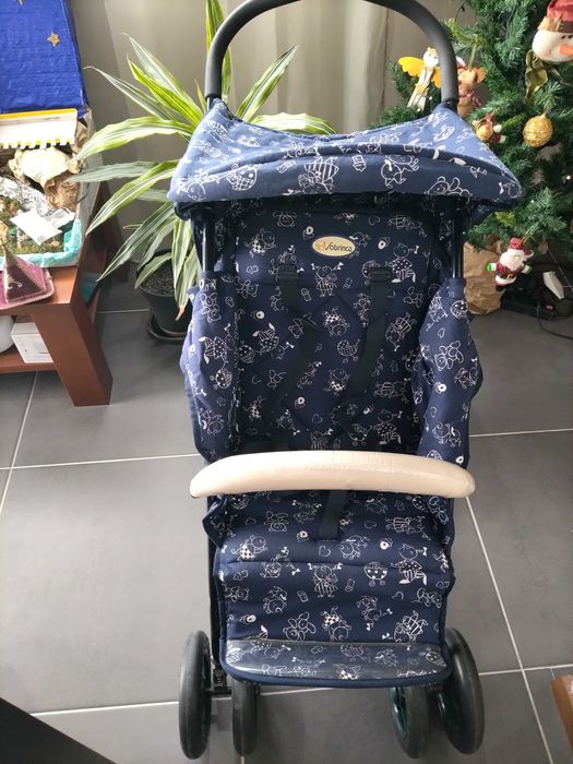 Carrinho de bebé Sobrinca.