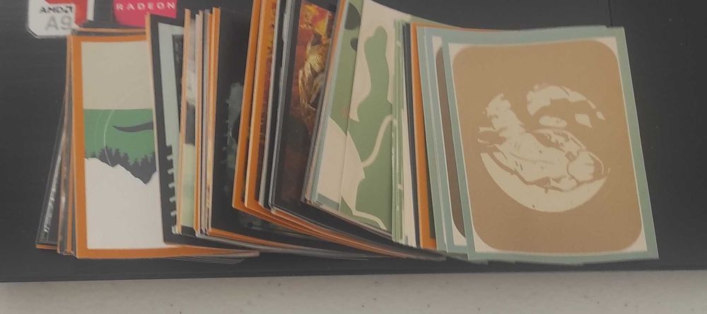 Cromos das Coleções I Love Vip Pets & Jurassic World 3: Dominion