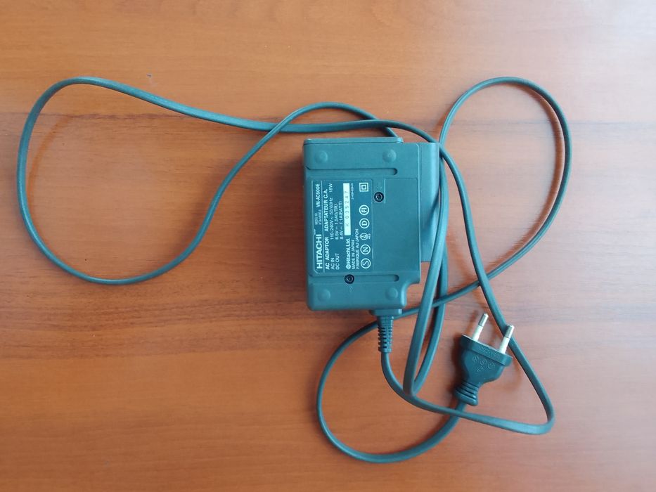 Продам відеокамери hitachi