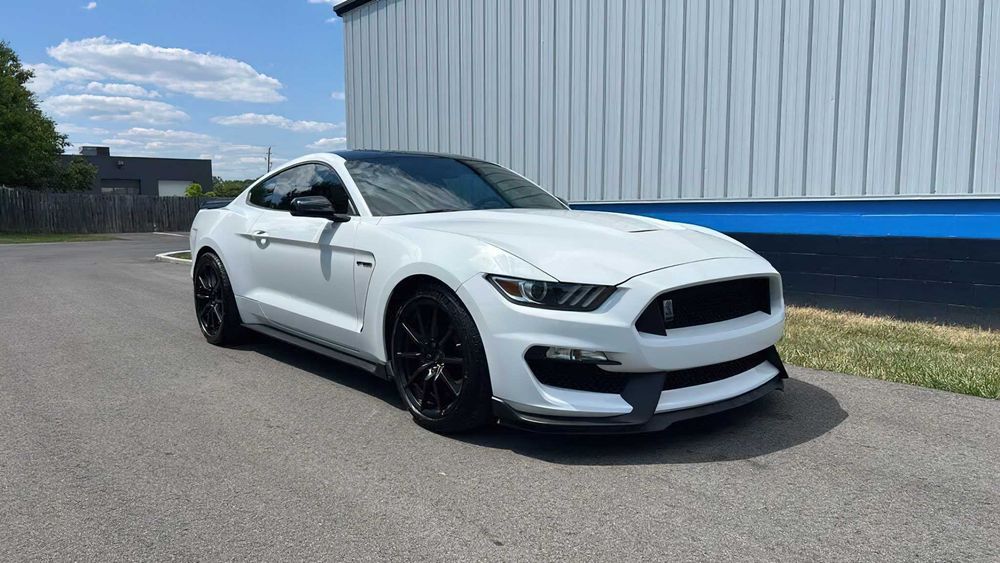 Ford Mustang Shelby GT350      2016