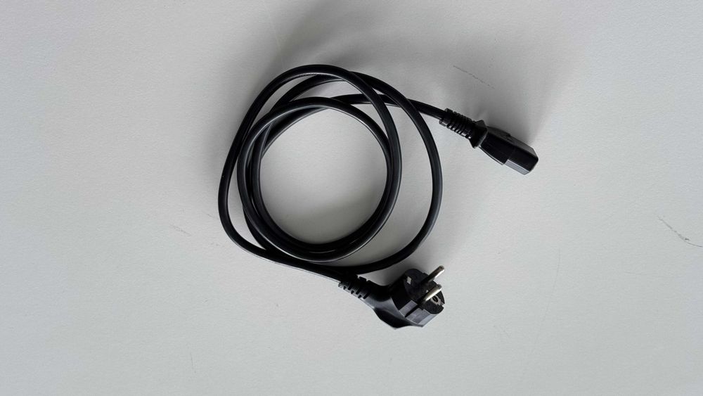 Computador FUJITSU ESPRIMO C720 (i5, 8GB, SSD, Windows 10 Pro)