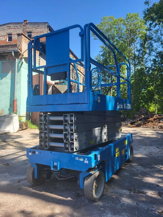 Podnośnik nożycowy Genie GS3246 NOWE AKUMULATORY BielskoBiała • OLX.pl