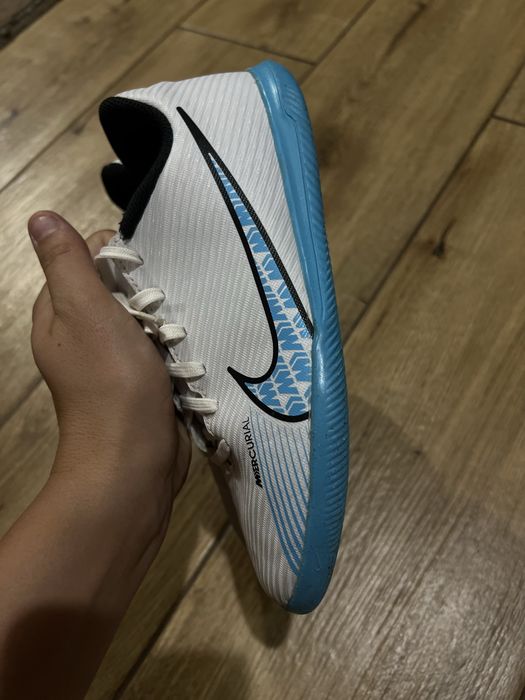 Футзалки,сороконожки nike 34 р.