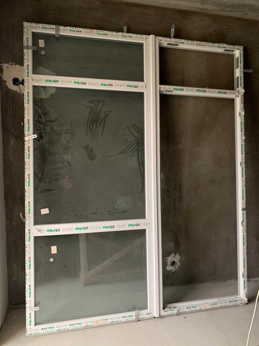 пластикове вікно з дверима