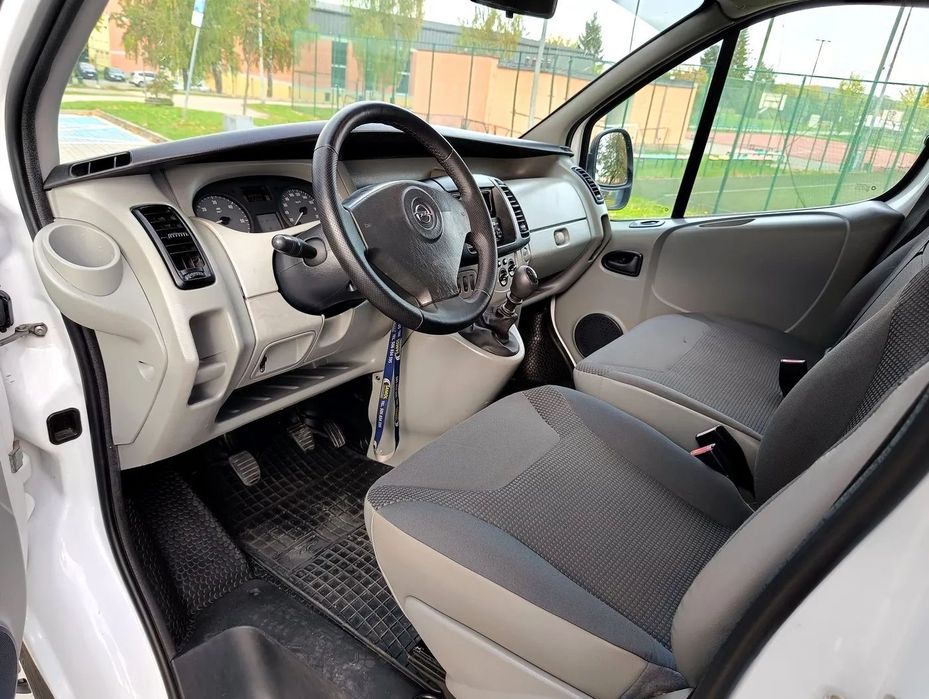 Opel Vivaro 2.0 CDTI 115KM, LONG, Klima, 9 Osób, Najlepszy Silnik !, Zadbany !