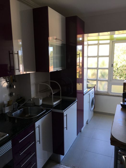 Arrendamento de apartamento T2 na Rua das Furnas