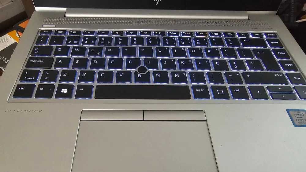 Portátil HP Elitebook 840 G5 - i7 8650 - 16G/256G FullHD